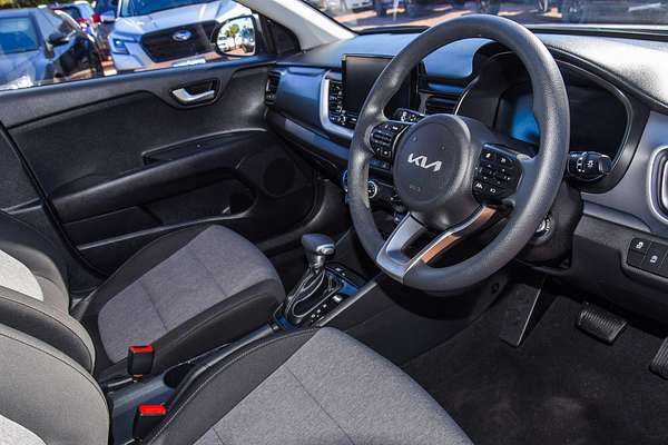 2024 Kia Stonic S YB