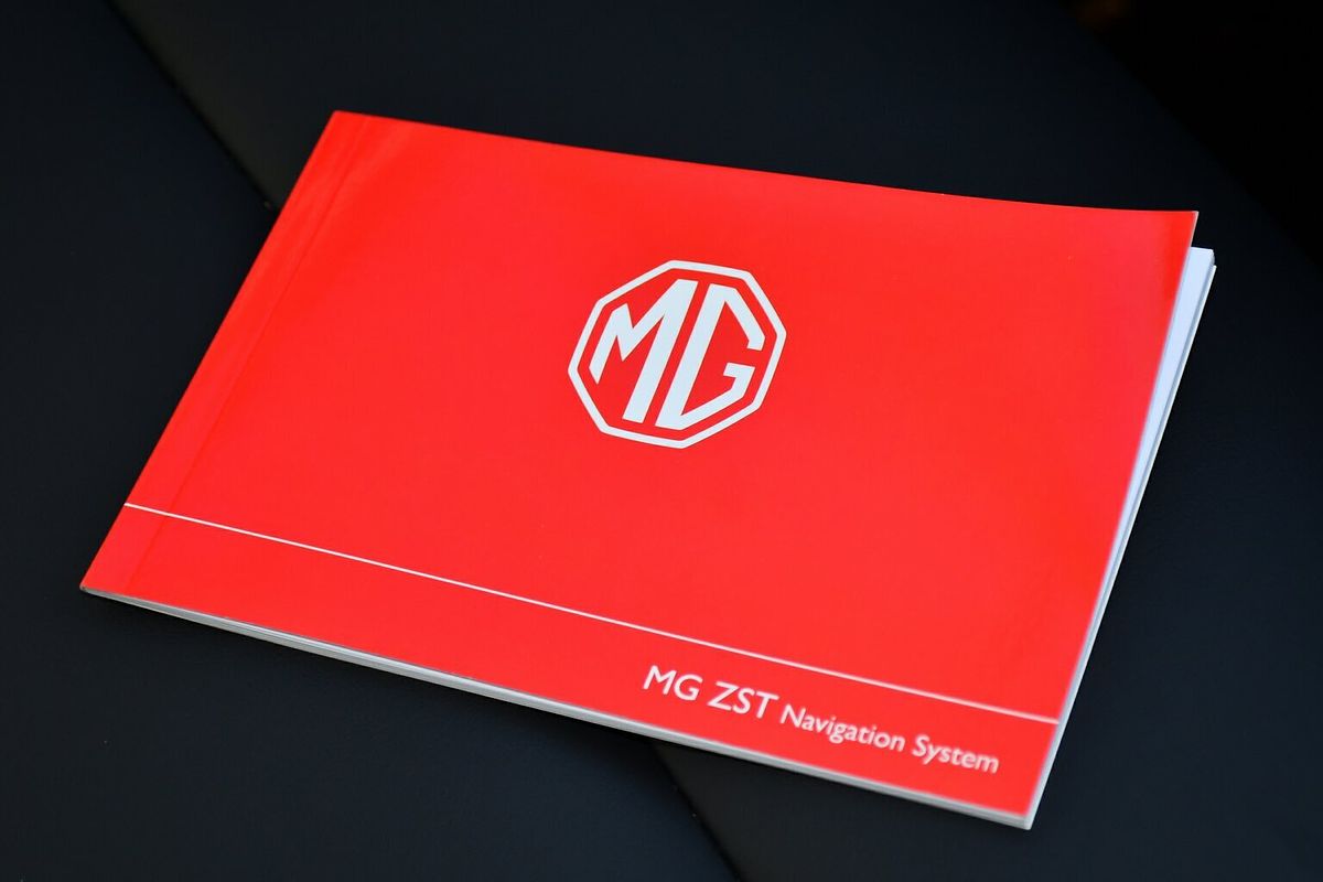 2023 MG ZST Essence