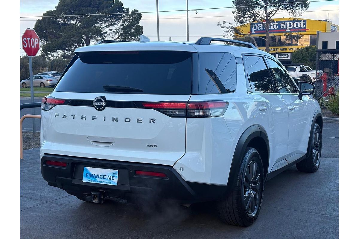 2023 Nissan Pathfinder ST-L R53