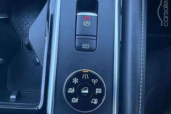 2023 Nissan Pathfinder ST-L R53