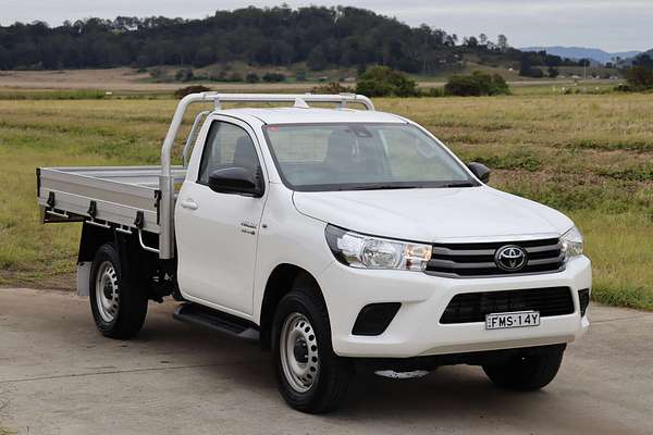 2024 Toyota Hilux SR GUN126R 4X4