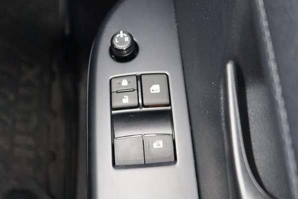 2024 Toyota Hilux SR GUN126R 4X4