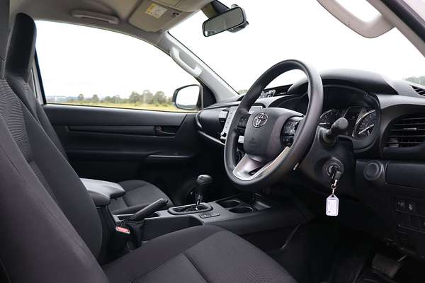 2024 Toyota Hilux SR GUN126R 4X4