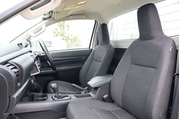 2024 Toyota Hilux SR GUN126R 4X4