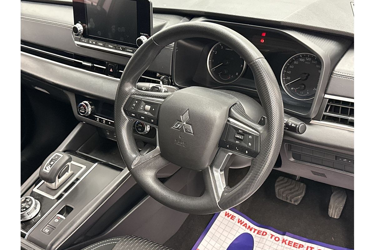 2023 Mitsubishi Outlander ES ZM
