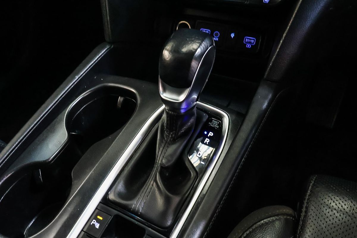 2020 Hyundai Santa Fe Highlander TM.2
