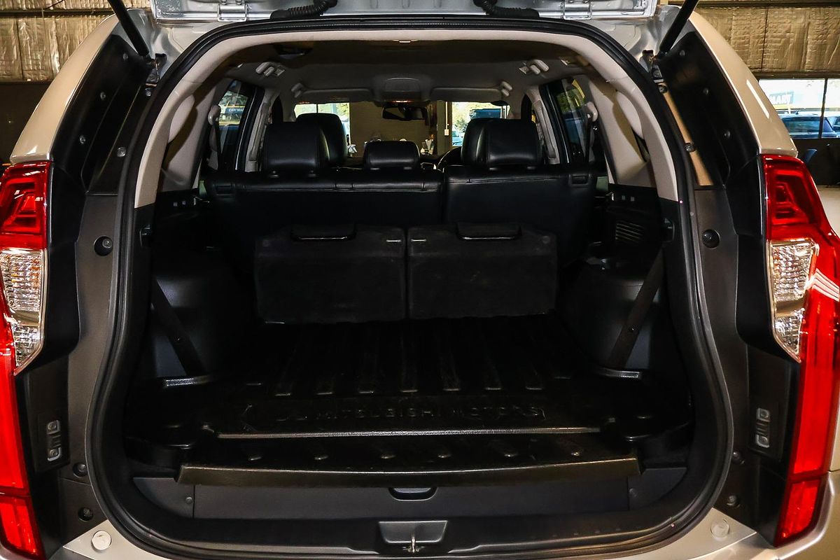 2016 Mitsubishi Pajero Sport Exceed QE