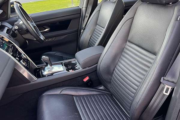 2020 Land Rover Discovery Sport P250 SE L550