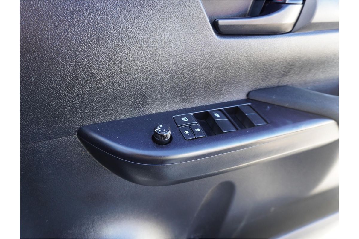 2019 Toyota Hilux SR GUN126R 4X4