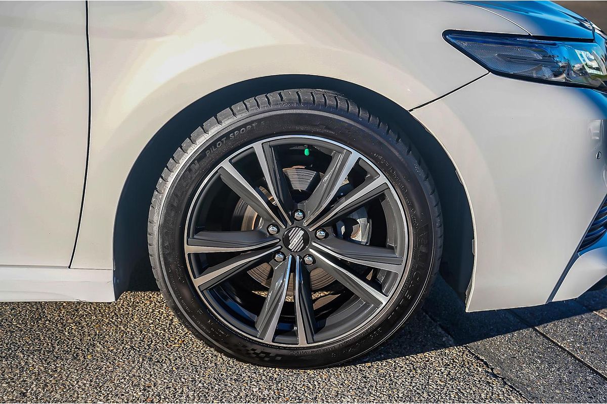 2018 Toyota Camry SX GSV70R