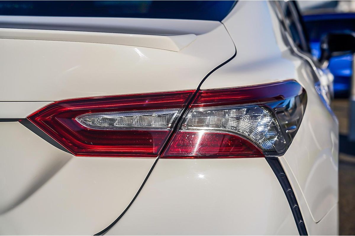 2018 Toyota Camry SX GSV70R