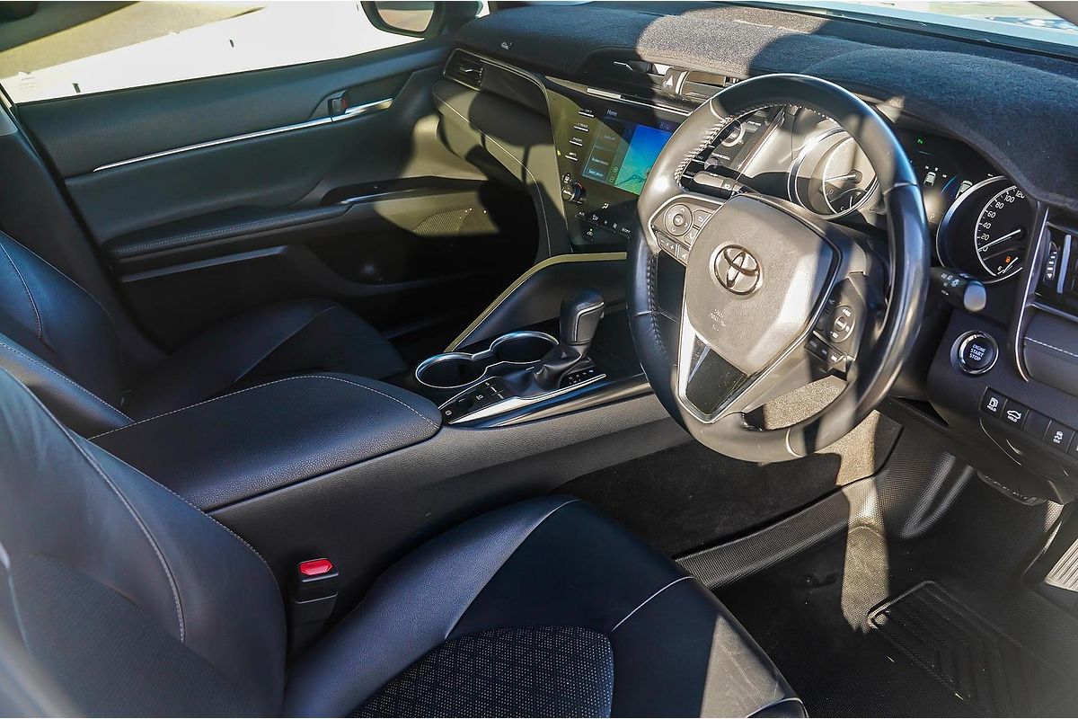 2018 Toyota Camry SX GSV70R