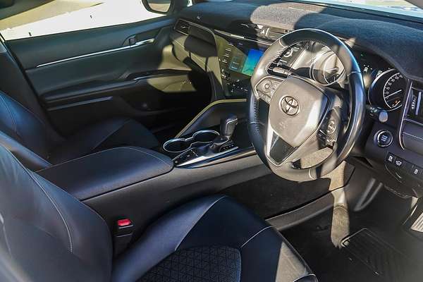 2018 Toyota Camry SX GSV70R