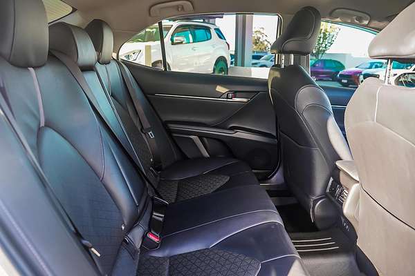 2018 Toyota Camry SX GSV70R