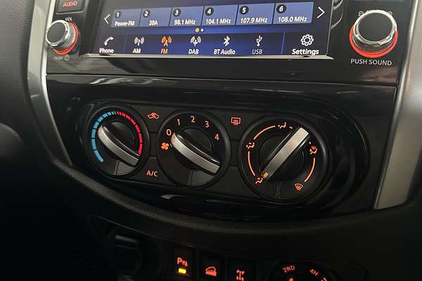 2021 Nissan Navara ST D23 4X4