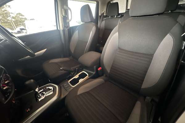 2021 Nissan Navara ST D23 4X4