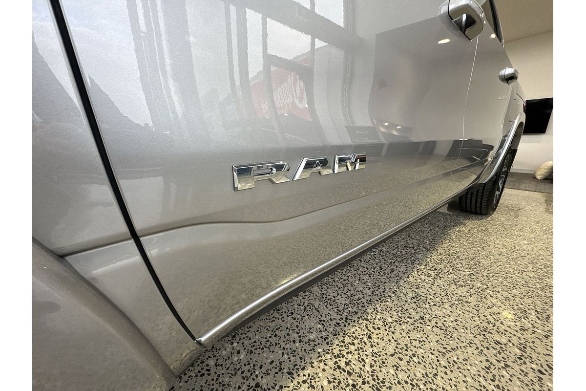 2025 RAM 1500 Laramie Sport Hurricane SO RamBox DT 4X4 SWB
