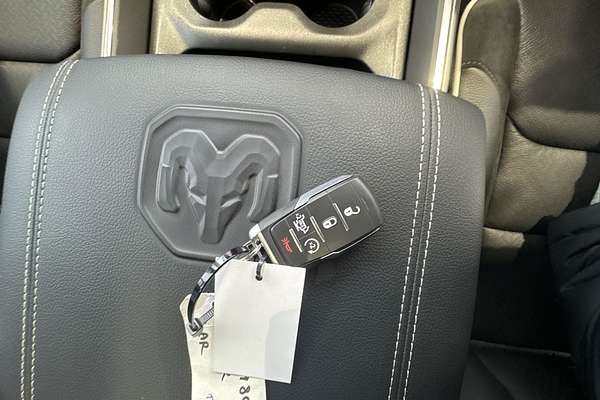 2025 RAM 1500 Laramie Sport Hurricane SO RamBox DT 4X4 SWB