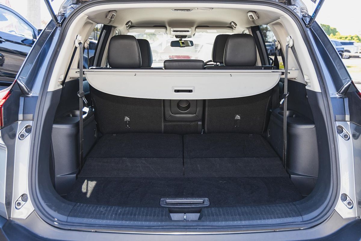 2023 Nissan X-TRAIL ST-L T33