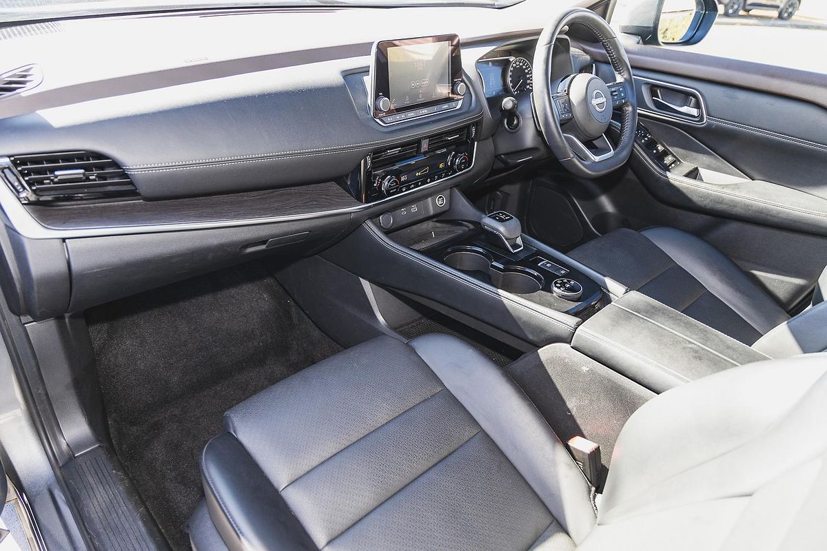 2023 Nissan X-TRAIL ST-L T33