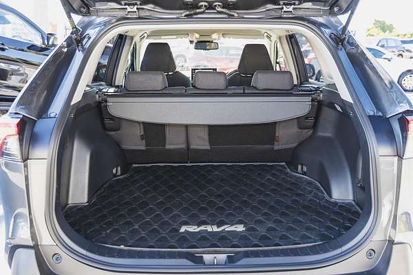 2020 Toyota RAV4 GXL AXAH52R