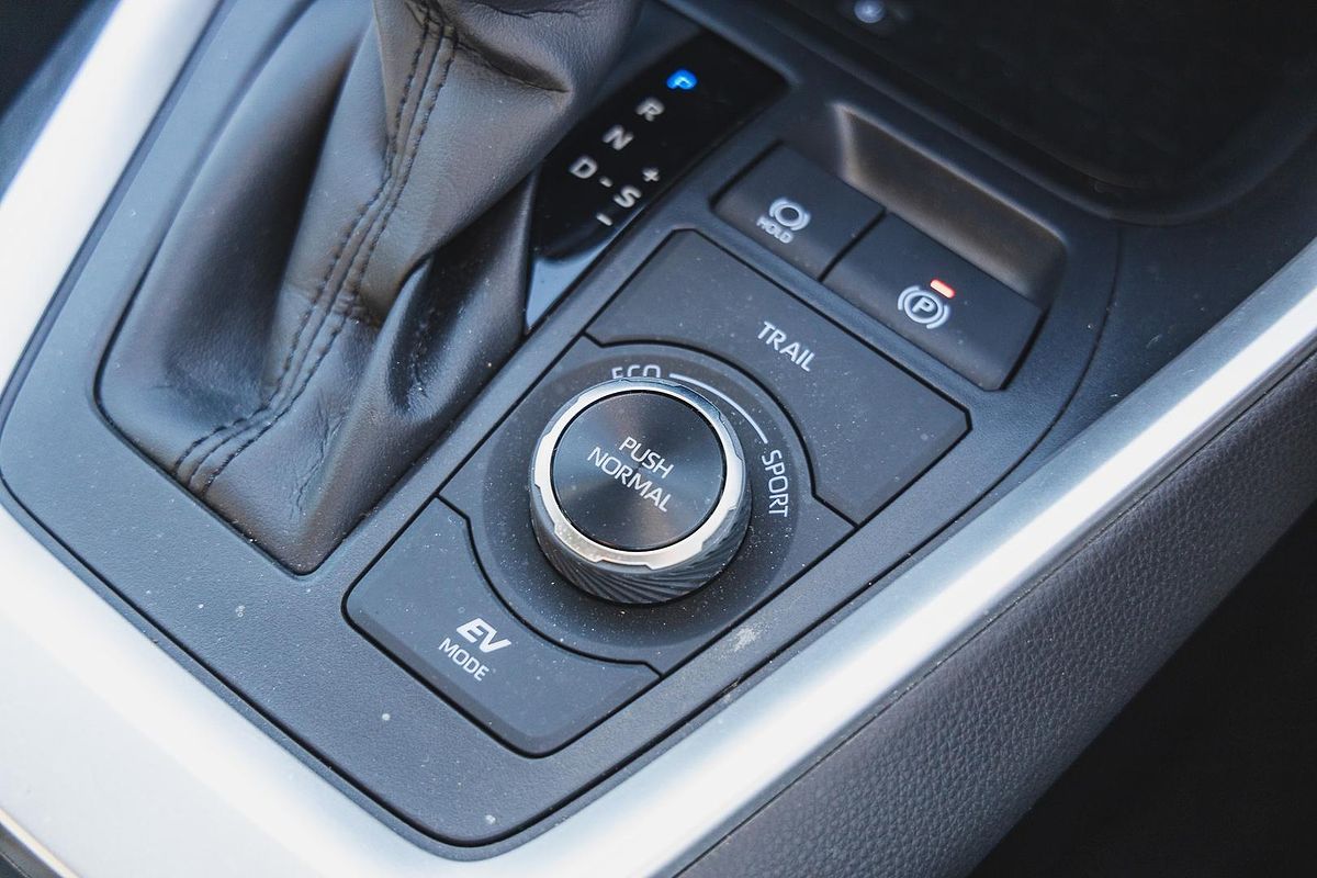 2020 Toyota RAV4 GXL AXAH52R