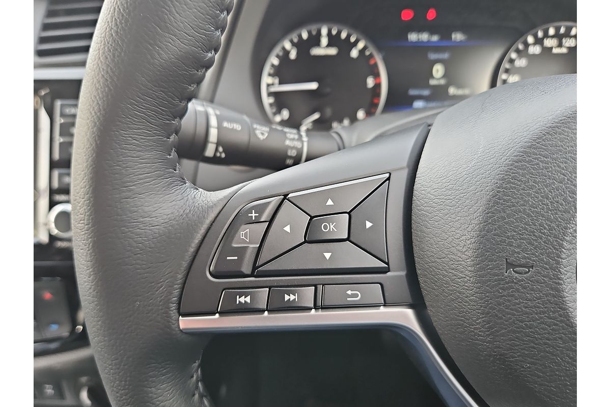 2025 Nissan Navara PRO-4X D23 4X4
