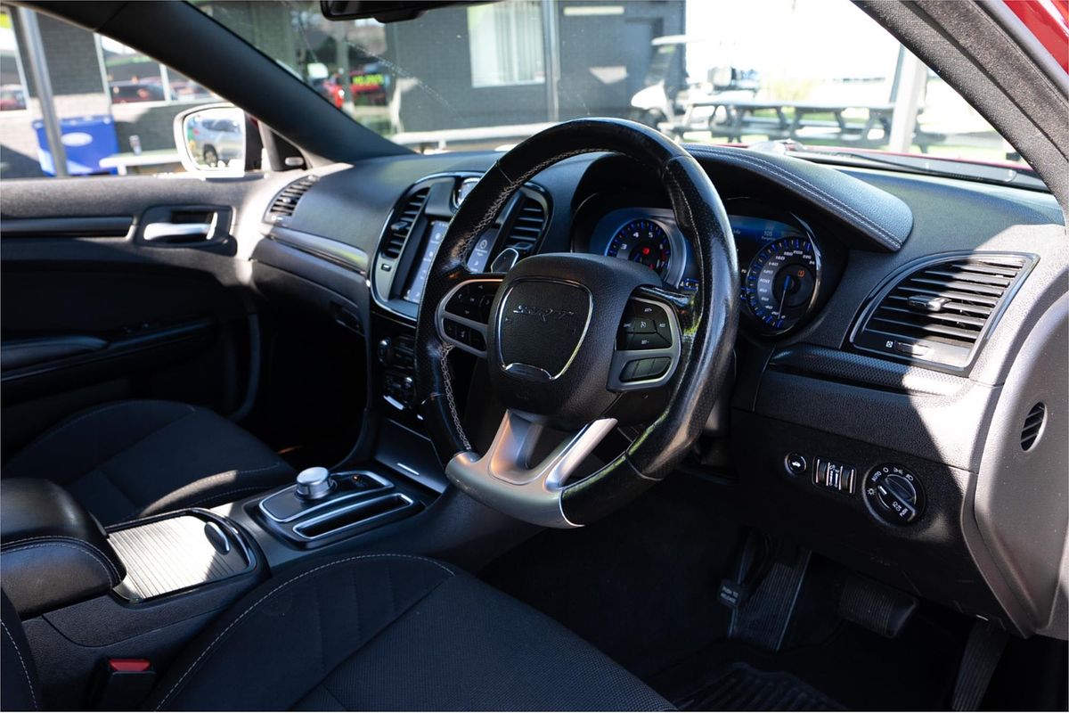 2021 Chrysler 300 SRT Core LX