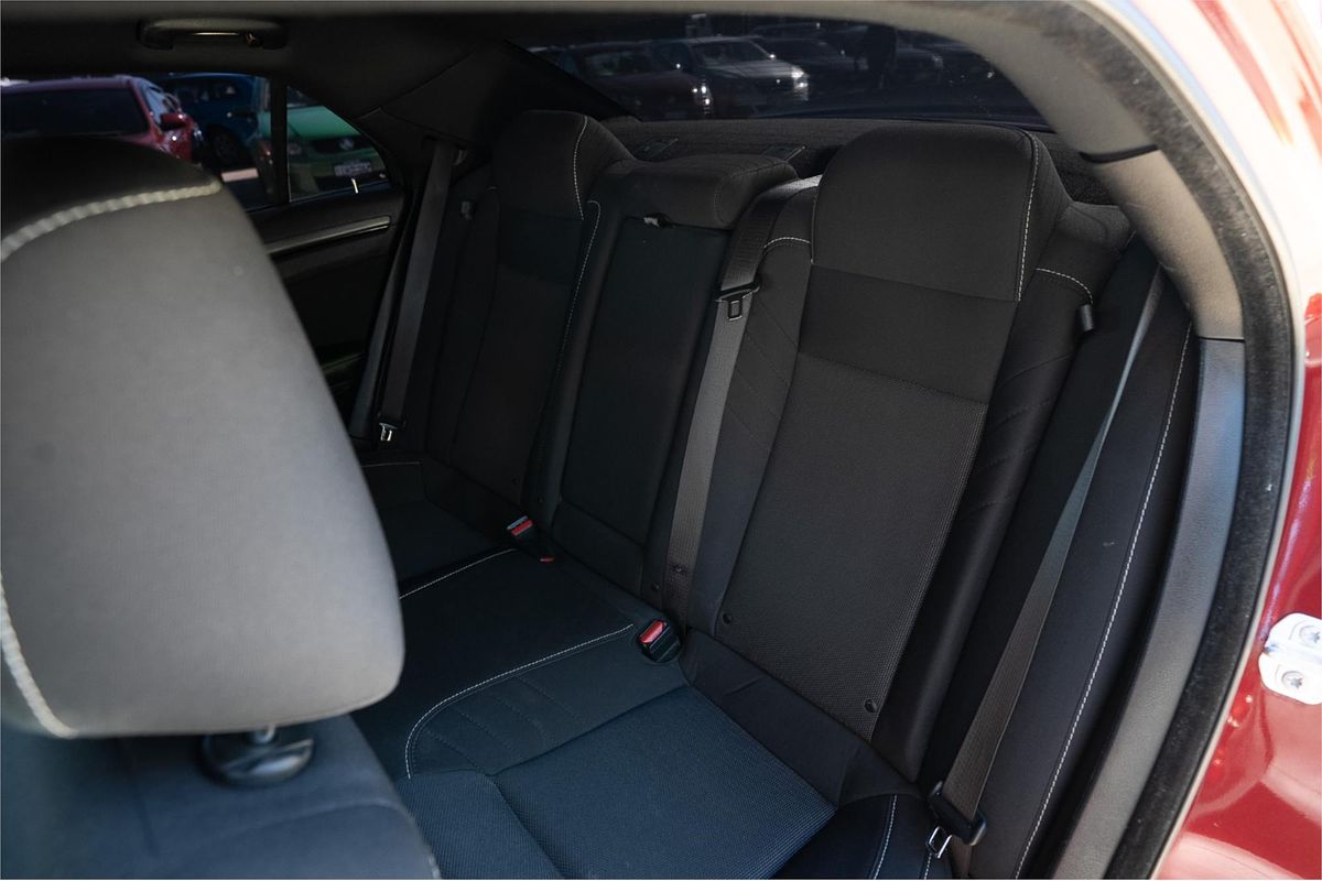 2021 Chrysler 300 SRT Core LX