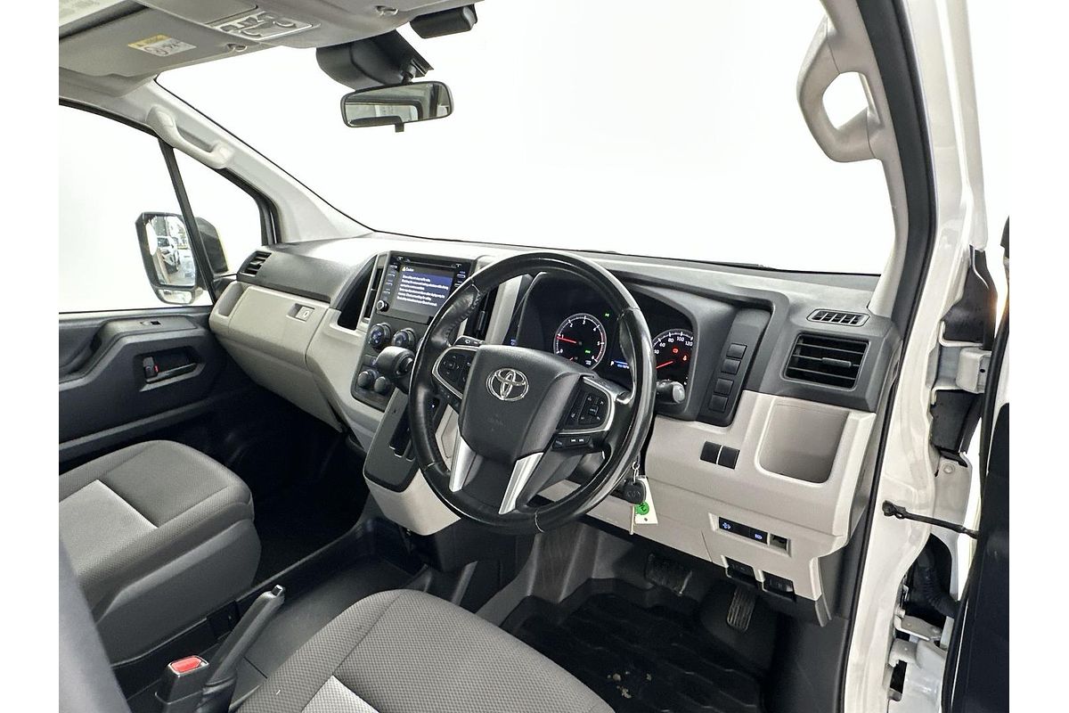 2019 Toyota Hiace Commuter GDH322R