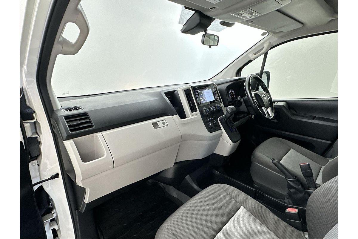 2019 Toyota Hiace Commuter GDH322R