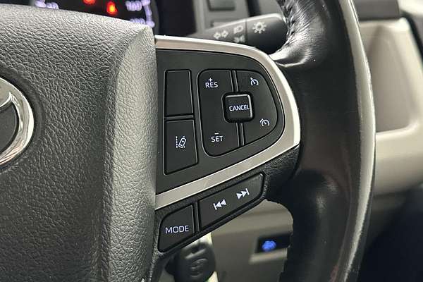 2019 Toyota Hiace Commuter GDH322R