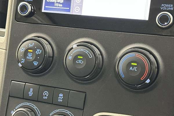 2019 Toyota Hiace Commuter GDH322R