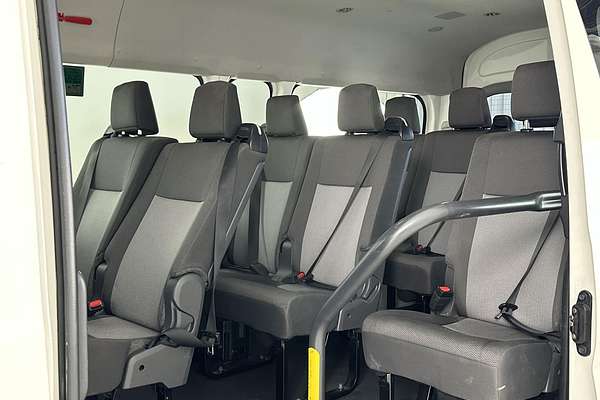 2019 Toyota Hiace Commuter GDH322R