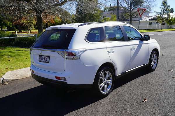 2013 Mitsubishi Outlander ES ZJ