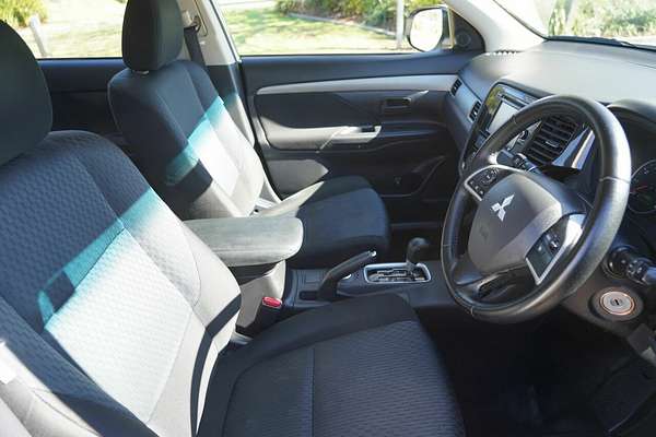 2013 Mitsubishi Outlander ES ZJ