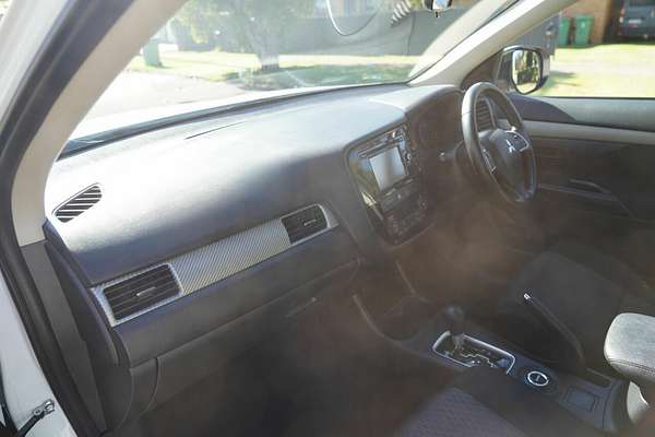 2013 Mitsubishi Outlander ES ZJ