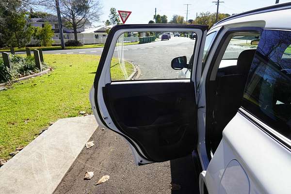 2013 Mitsubishi Outlander ES ZJ