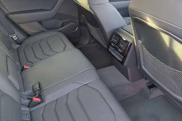 2025 Volkswagen Touareg 170TDI RC