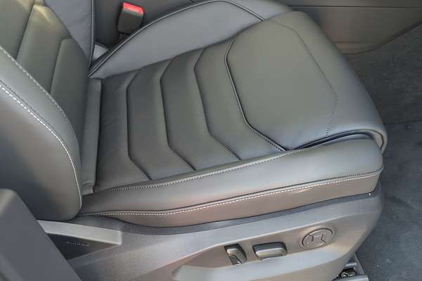 2025 Volkswagen Touareg 170TDI RC