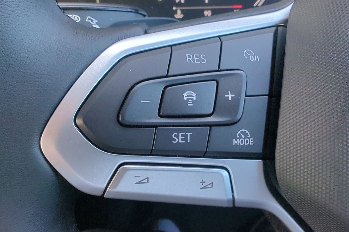 2025 Volkswagen Touareg 170TDI RC