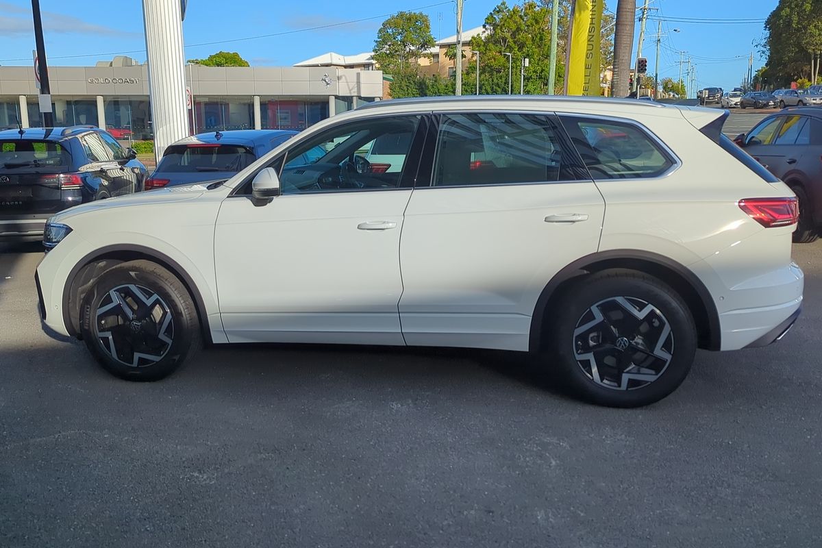 2025 Volkswagen Touareg 170TDI RC