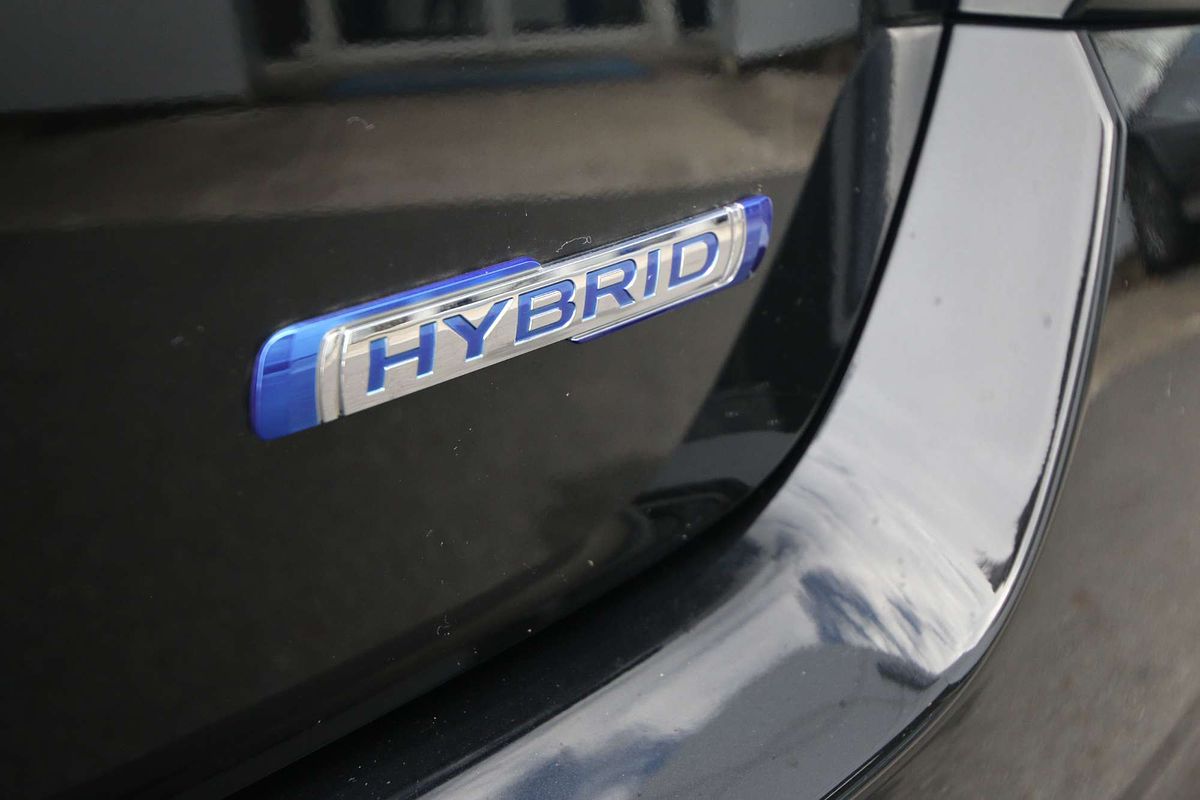 2024 Suzuki Swift Hybrid Plus UZ