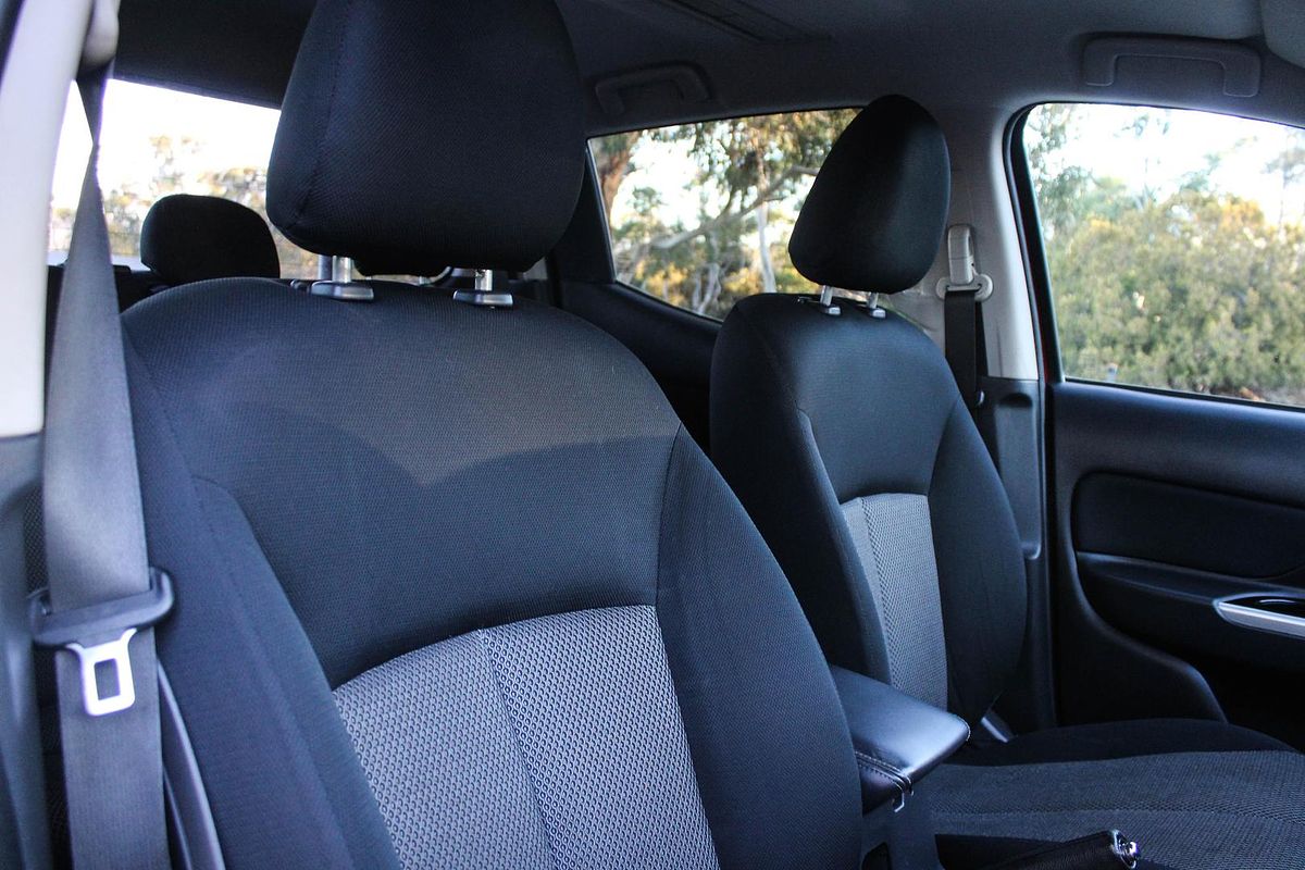 2019 Mitsubishi Triton GLS MR 4X4