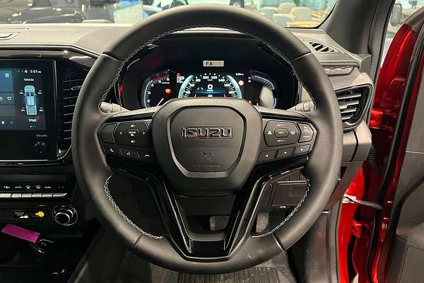2025 Isuzu D-MAX BLADE 4X4