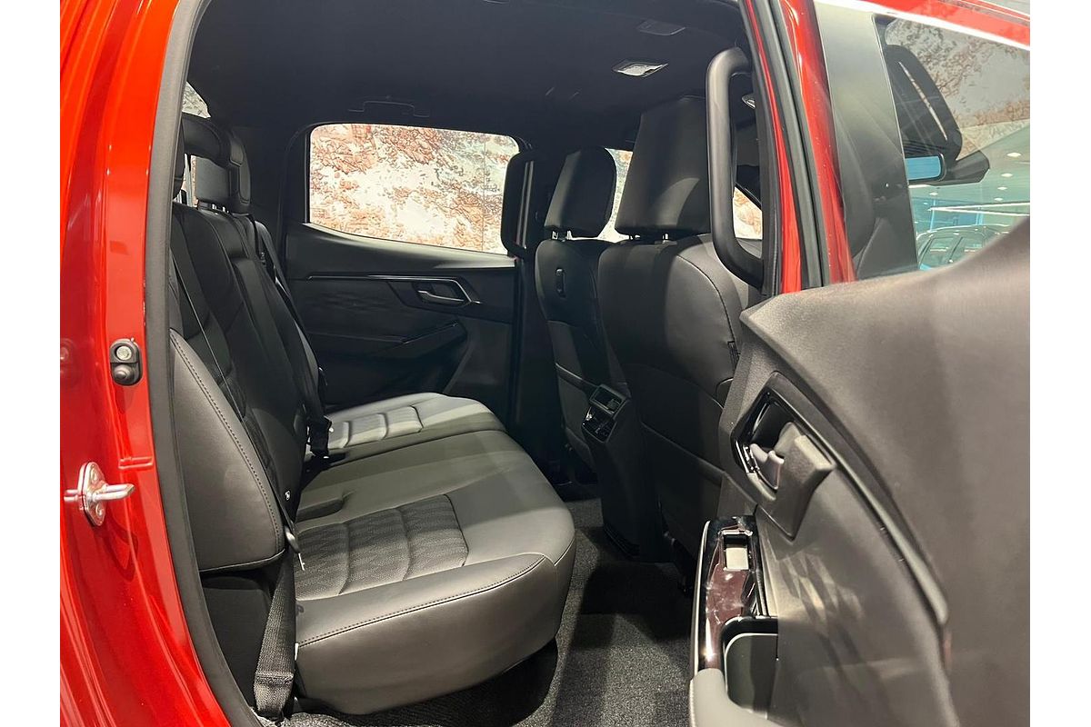 2025 Isuzu D-MAX BLADE 4X4