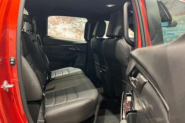 2025 Isuzu D-MAX BLADE 4X4