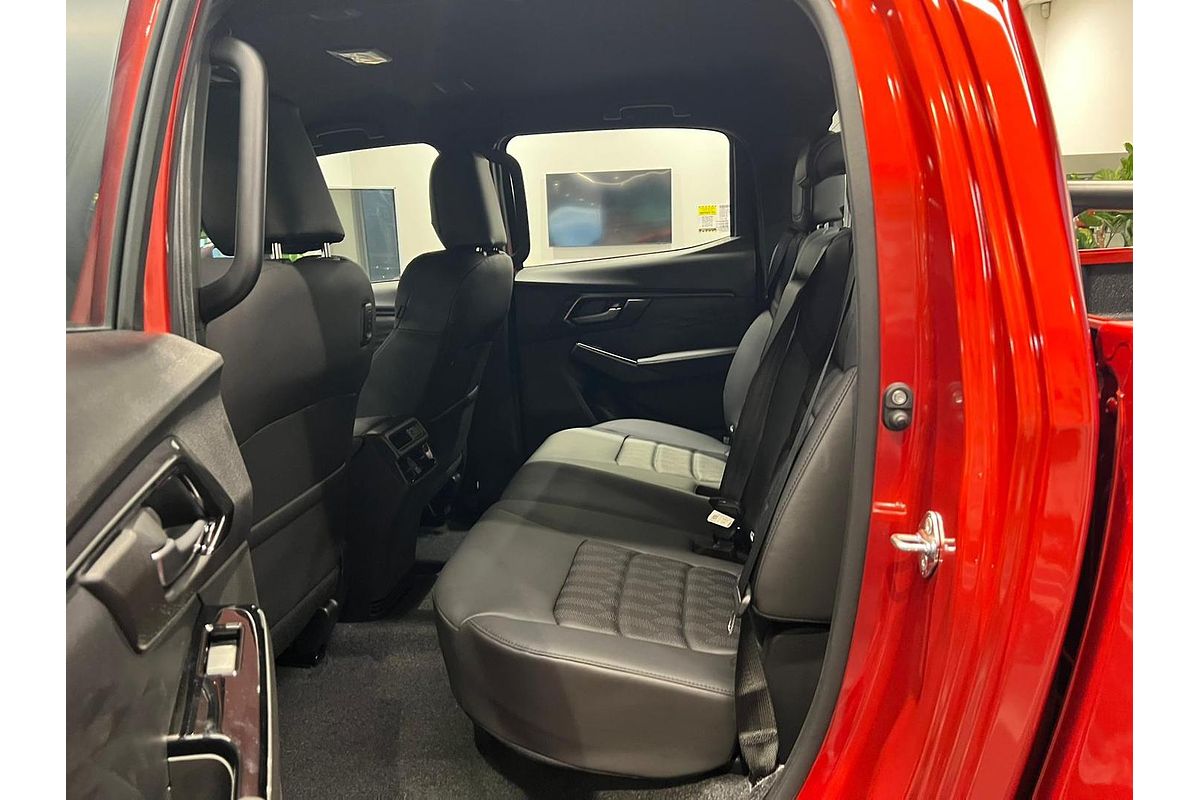 2025 Isuzu D-MAX BLADE 4X4