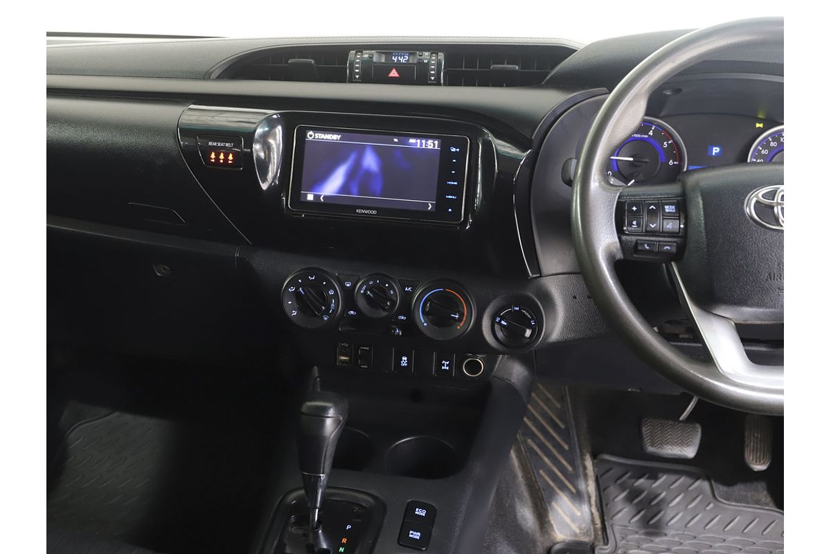 2015 Toyota Hilux SR GUN126R 4X4
