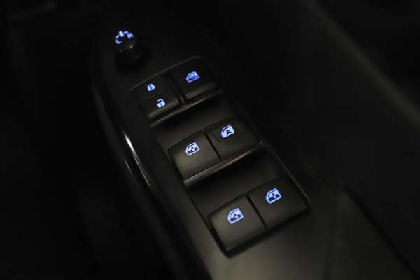 2015 Toyota Hilux SR GUN126R 4X4